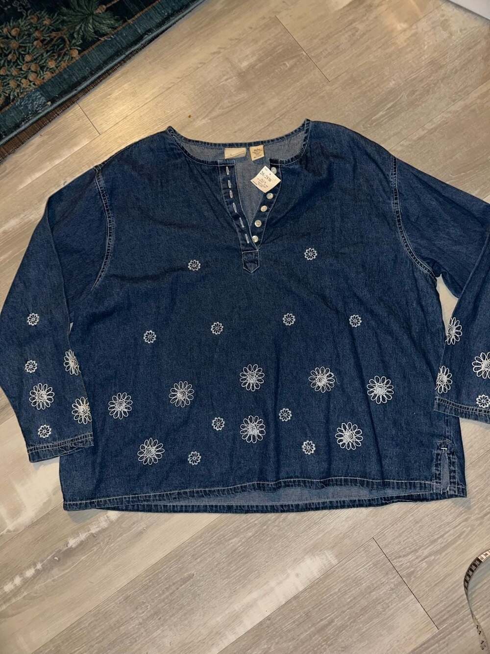 At Last Blues Denim Tunic Size 26/28W Blue Embroidered Floral Pullover